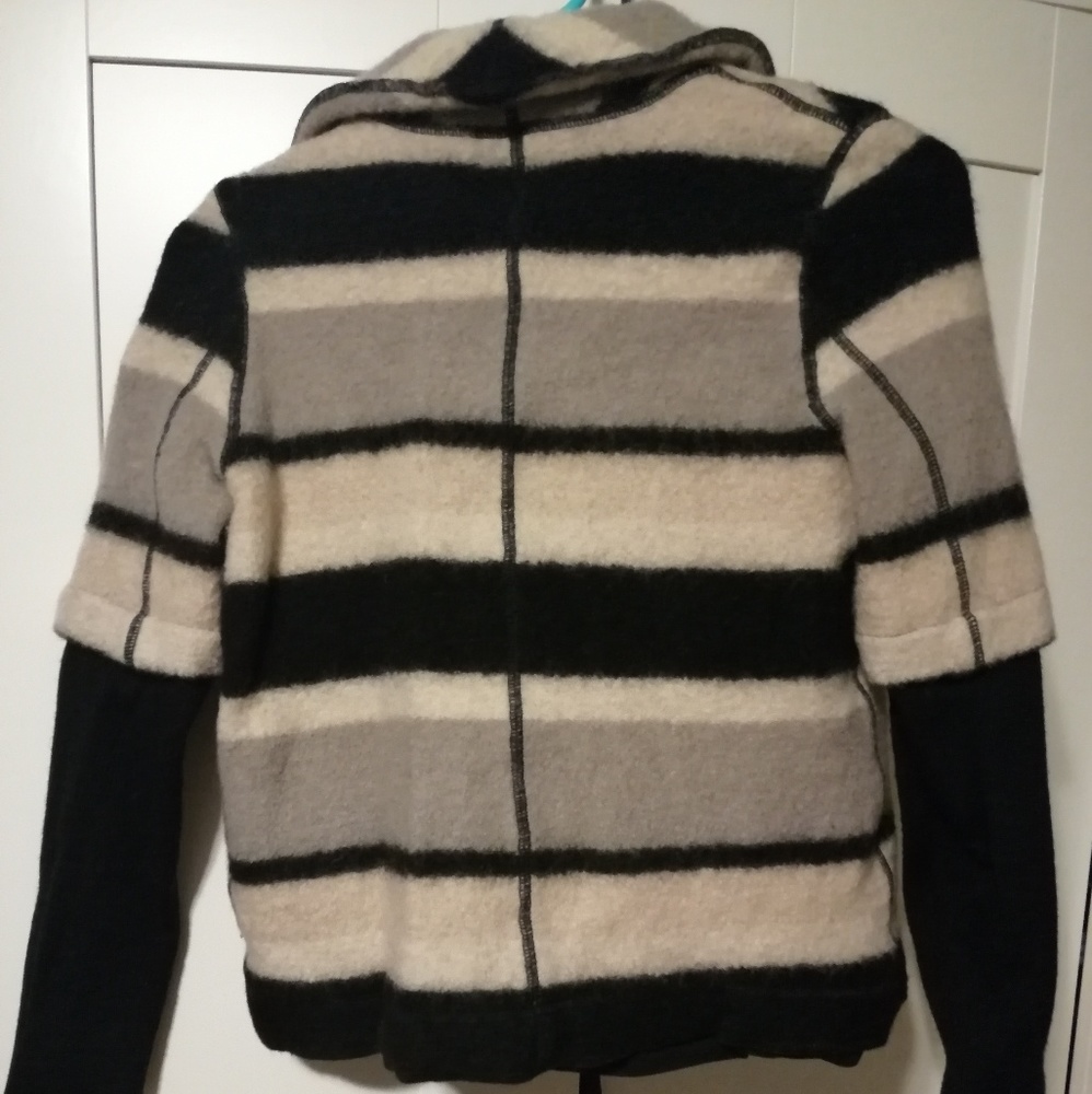Chicos - Picture 3 of 4